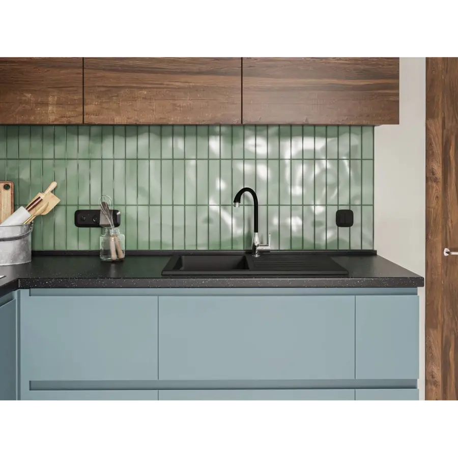 Кухонна мийка VERSAL black Miraggio