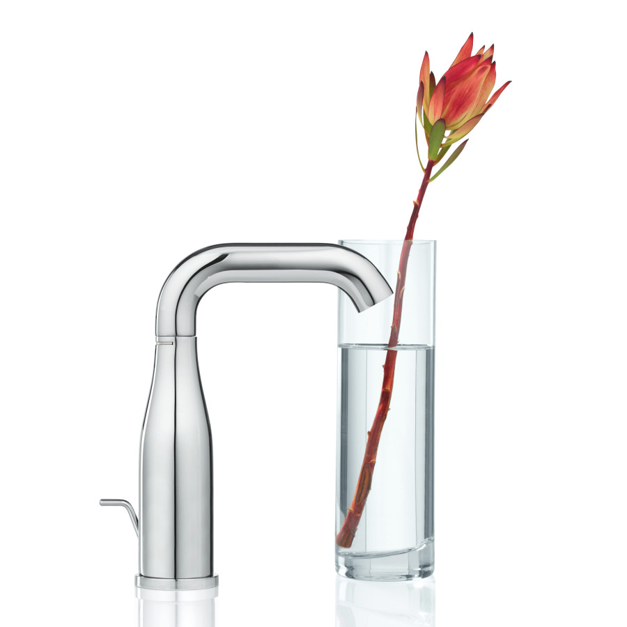 Смеситель для раковины M-размера Grohe Essence New (23462001)