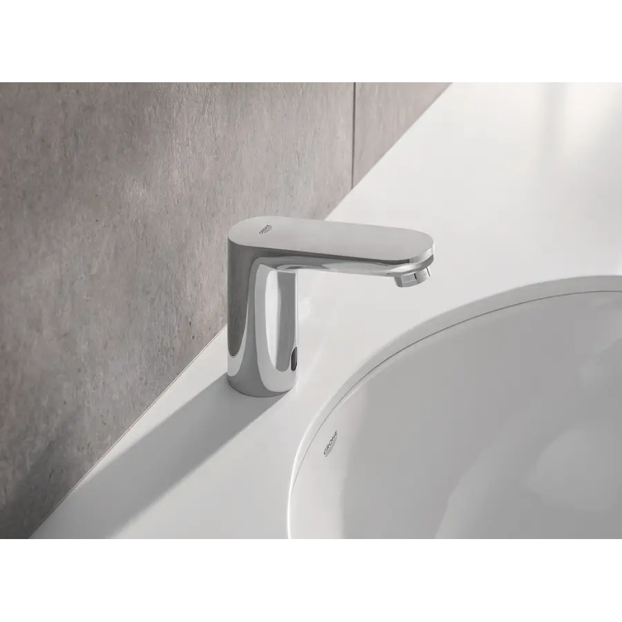 Смеситель для раковины с сенсорным управлением Grohe Eurosmart CE (36327001)