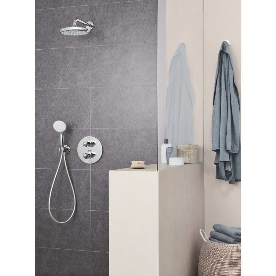 Верхний душ с настенным кронштейном Grohe New Tempesta Classic (26411000)