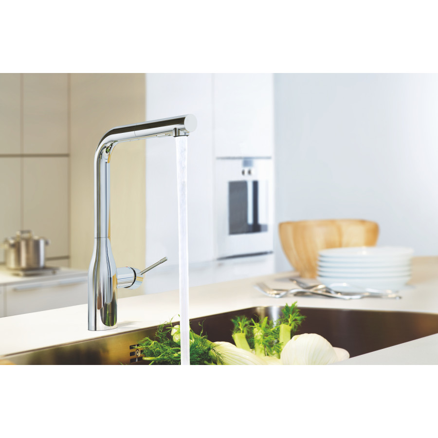 Смеситель для кухни с выдвижным изливом Grohe Essence New (30270000)