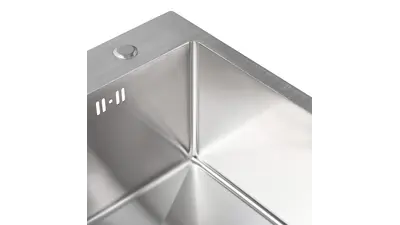 Что такое брашированная поверхность нержавеющей мойки? Достоинства и недостатки.