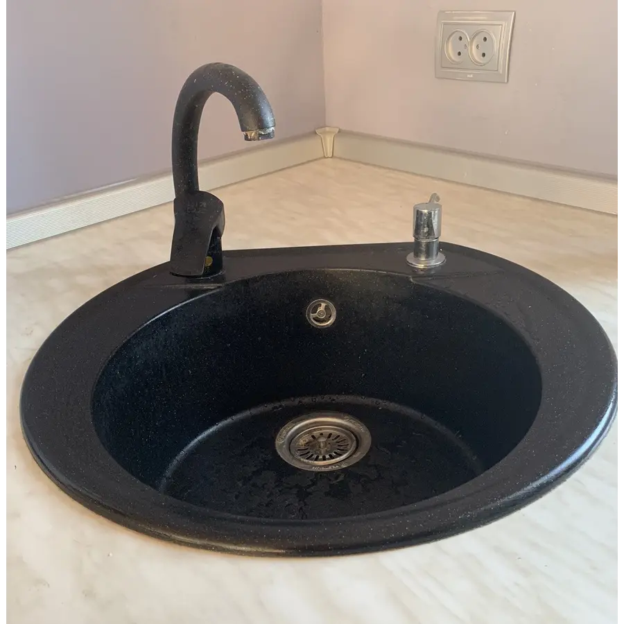 Кухонная гранитная мойка Valetti Europe модель №31 черная 53 * 49