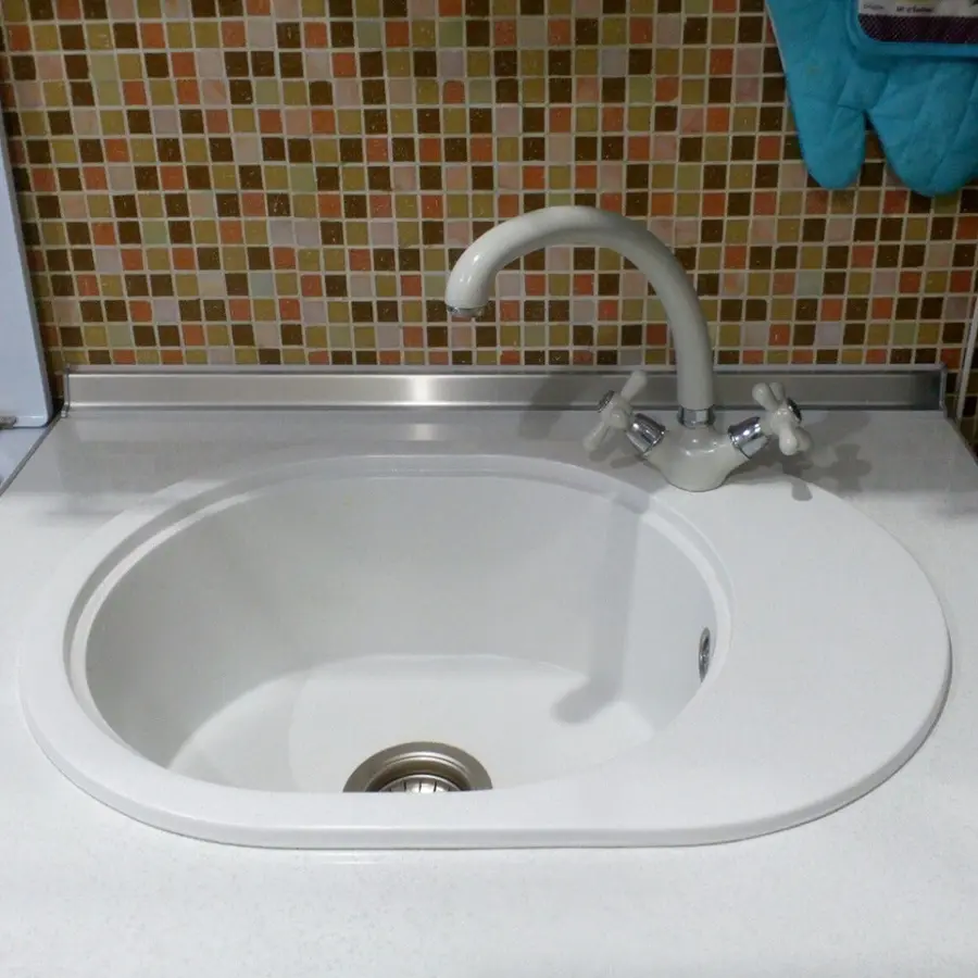 Гранитная кухонная мойка Valetti Europe модель №62 белая 62 * 43