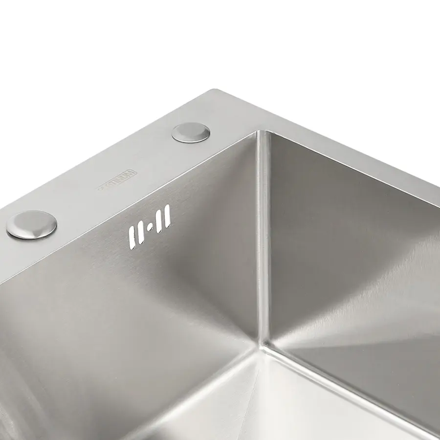 Кухонна мийка Platinum Handmade 600х450х220 (товщина 3,0/1,5 мм корзина та дозатор в комплекті)