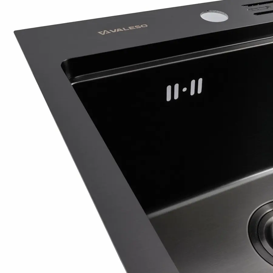 Кухонна мийка 50*50 PVD чорна VALESO Handmade з підставкою для ножів (сифон круглий, 3,0/0,8)