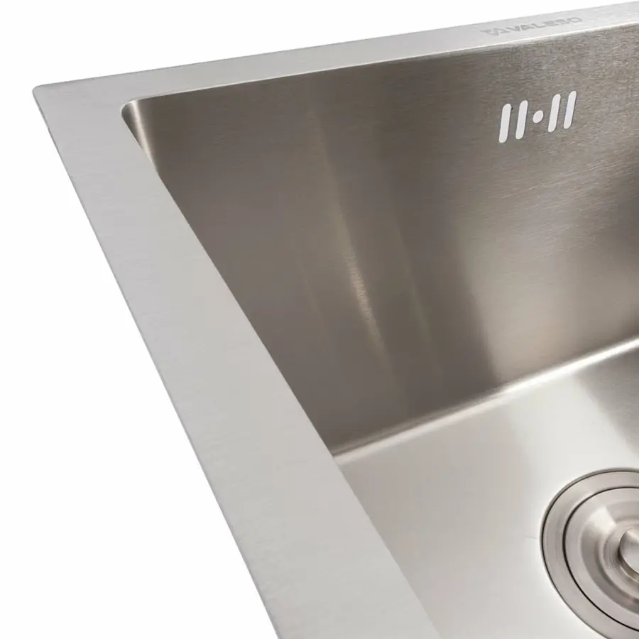 Кухонная мойка нержавейка 44*44 VALESO Handmade монтаж под столешницу (3.0/0.8)