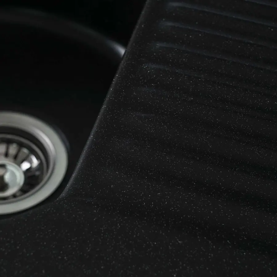 Гранітна мийка для кухні Platinum 6247 BORA глянець Чорний металік