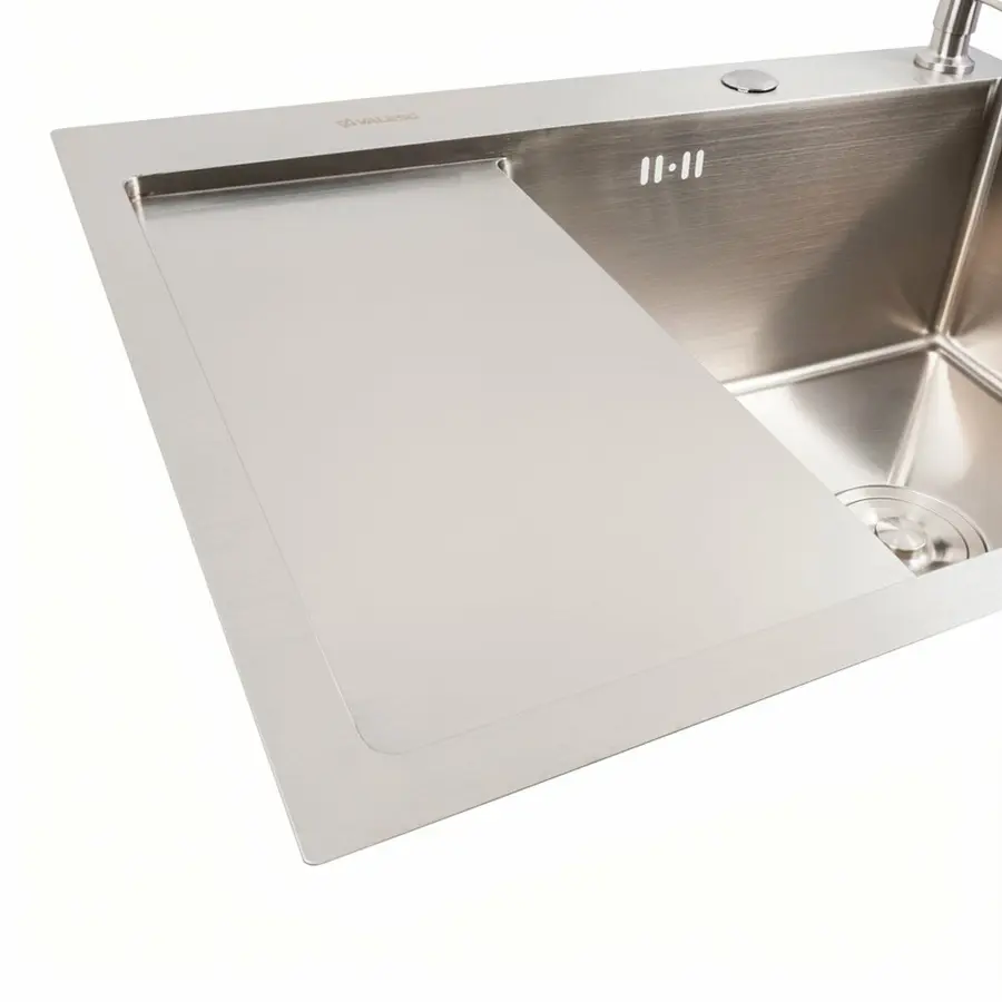 Кухонна мийка CM 65*50 R нержавійка VALESO Handmade (круглий сифон 3.0/0.8)