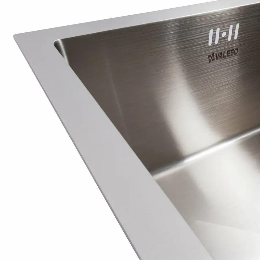 Кухонная мойка нержавейка СМ 44*44 VALESO Handmade (монтаж под столешницу)