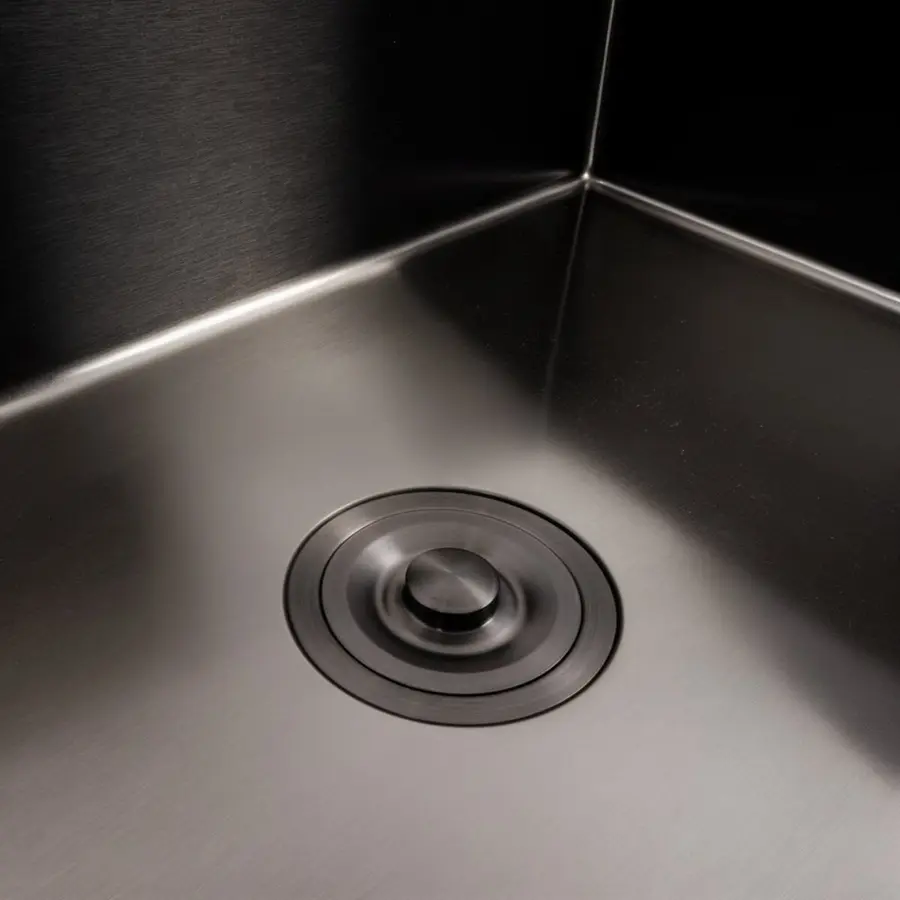 Кухонна мийка VALESO Handmade PVD 70*50 чорна (сифон круглий, 3,0/0,8)
