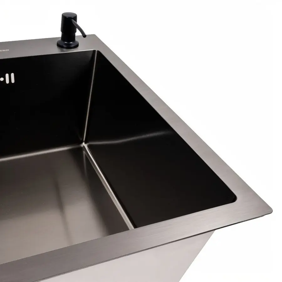 Кухонна мийка VALESO Handmade PVD 70*50 чорна (сифон круглий, 3,0/0,8)