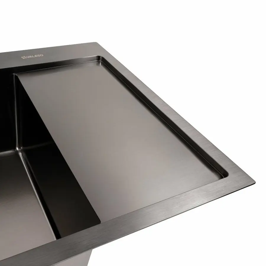 Кухонная мойка CM 65*50 L черная PVD VALESO Handmade (круглый сифон 3,0/0,8)