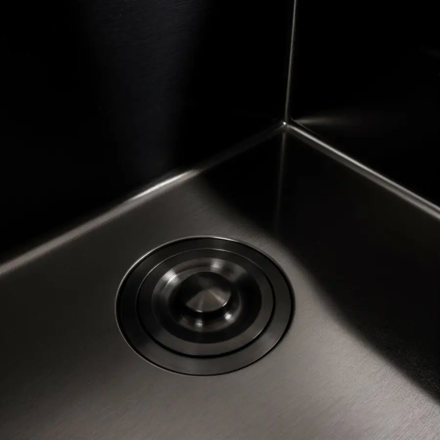 Кухонная мойка 45*45 Valeso Handmade PVD черная (сифон круглый 3,0/0,8)