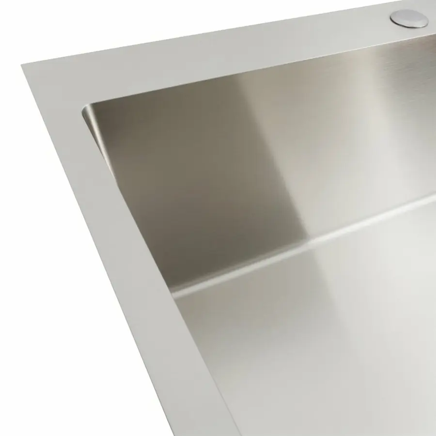 Кухонная мойка VALESO Handmade 70*50 нержавейка (сифон круглый, 3,0/0,8)