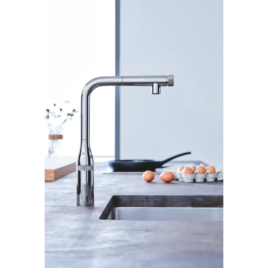 Змішувач для кухні з висувним виливом Grohe Essence SmartControl (31615000)
