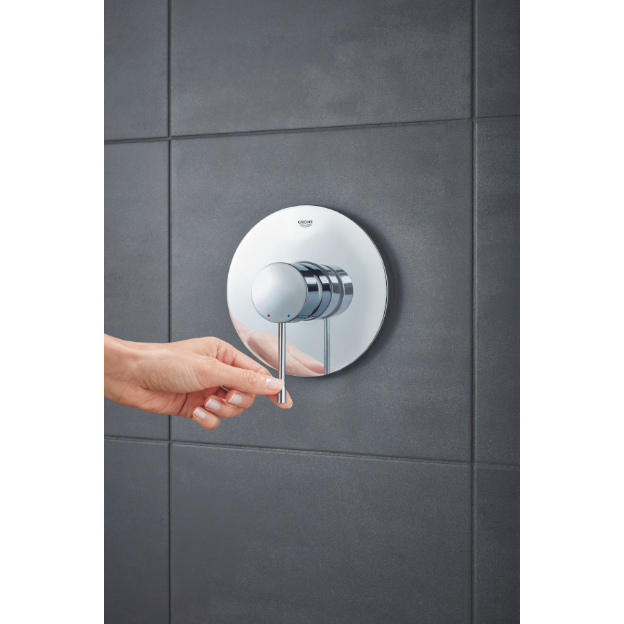 Змішувач прихованого монтажу для 1 споживача Grohe Essence New (24057001)