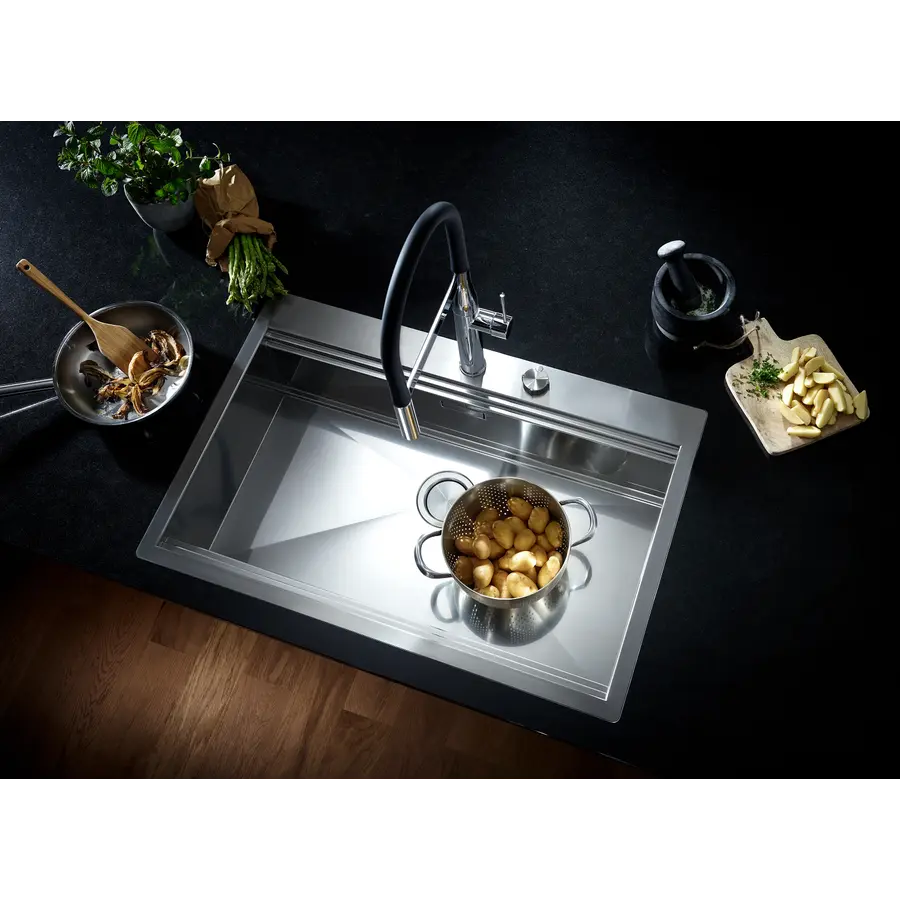 Змішувач для кухні з гнучким виливом Grohe Essence New (30294000)