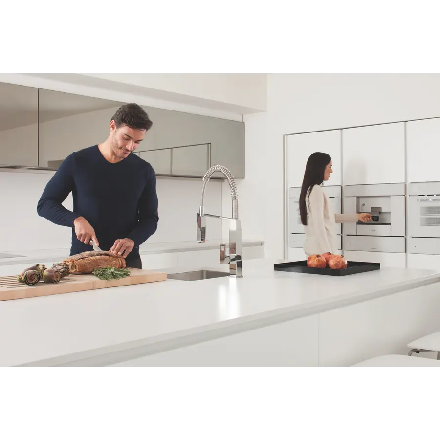 Змішувач для кухні з гнучким виливом Grohe Eurocube (31395000)