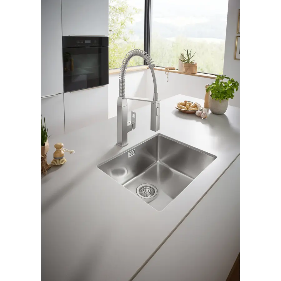 Змішувач для кухні з гнучким виливом Grohe Eurocube (31395000)