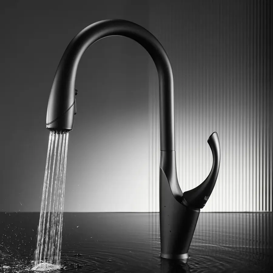 Кухонний змішувач для кухні чорний з висувним виливом "Лебідь" Nett SBB-435