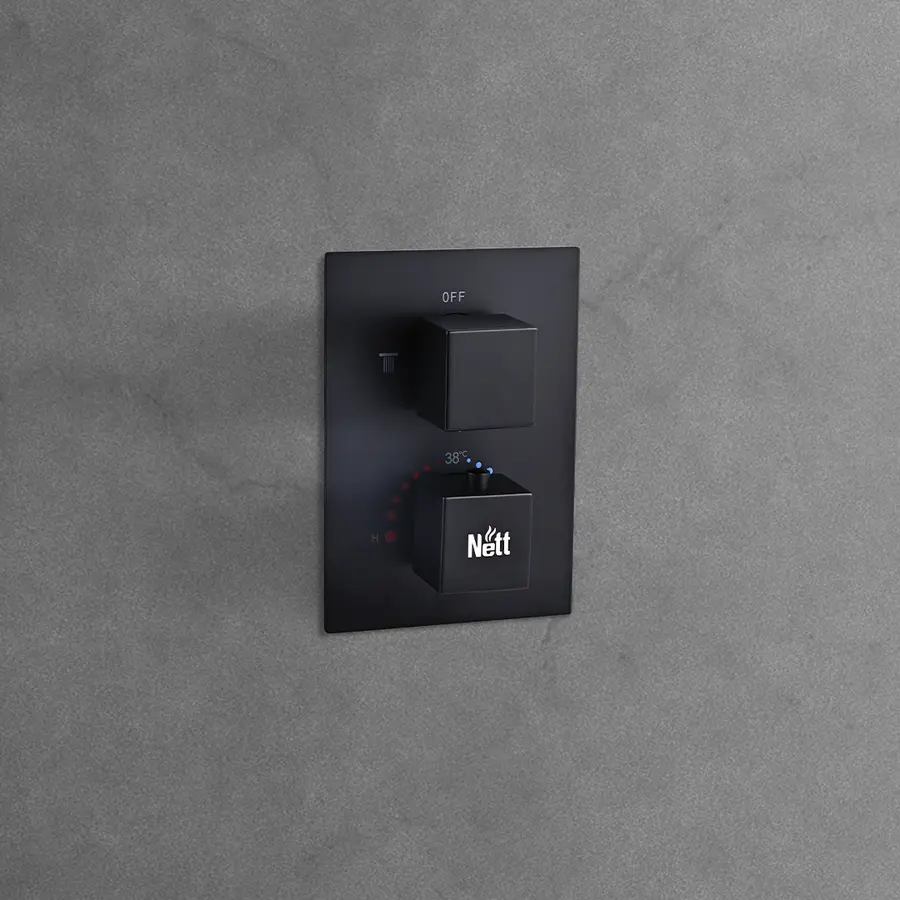 Чорна душова система з термостатом внутрішнього монтажу для душу Nett TSB-473