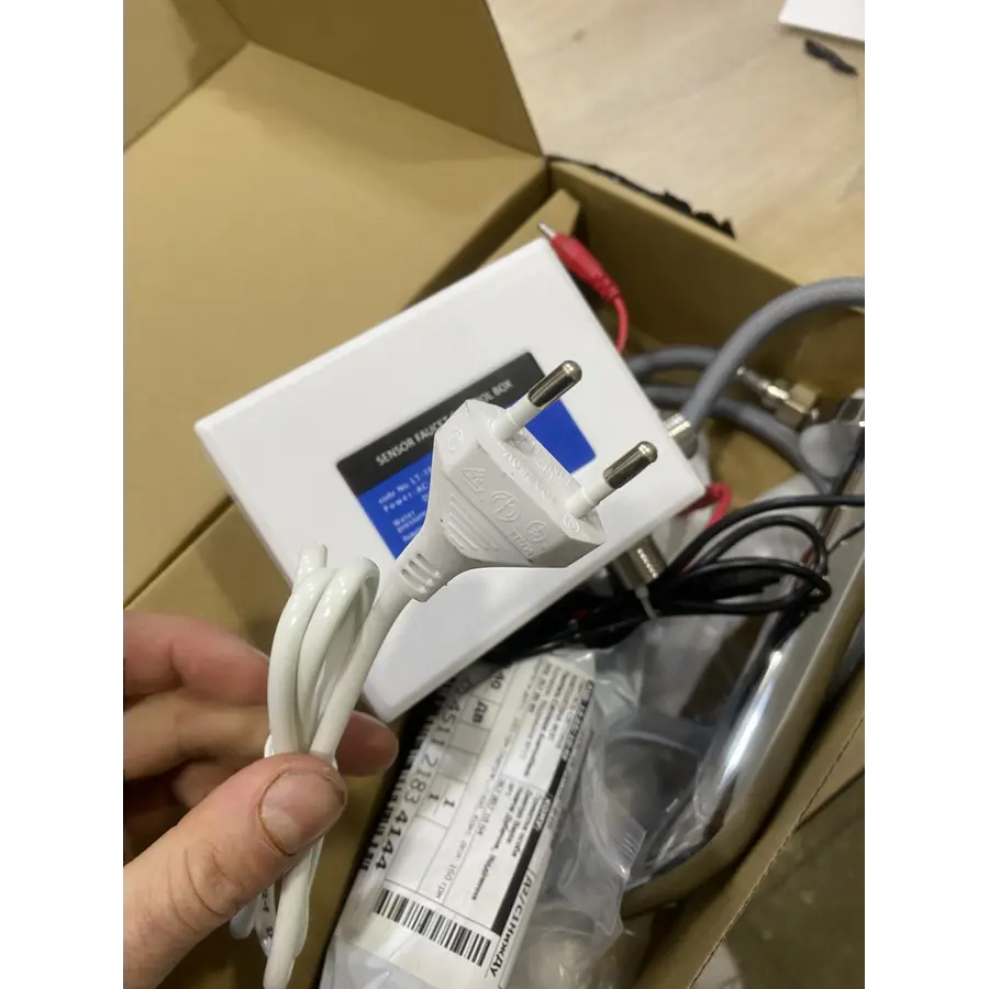 Кран сенсорний для умивальника HOTEC 19.132-DC/AC (220V/6V) вбудований 220мм